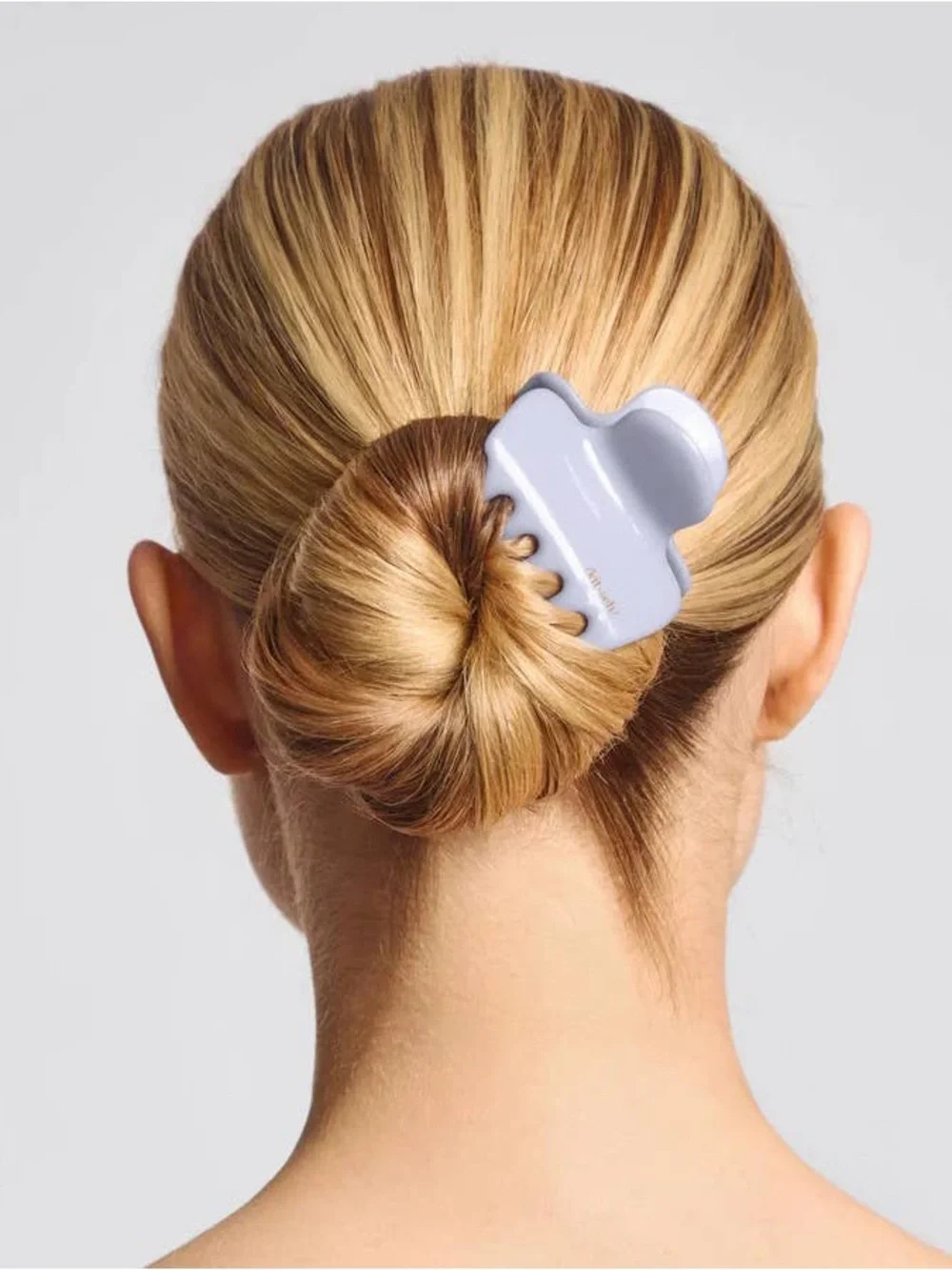 Hydrangea Breeze Recycled Plastic Medium Cloud Clip